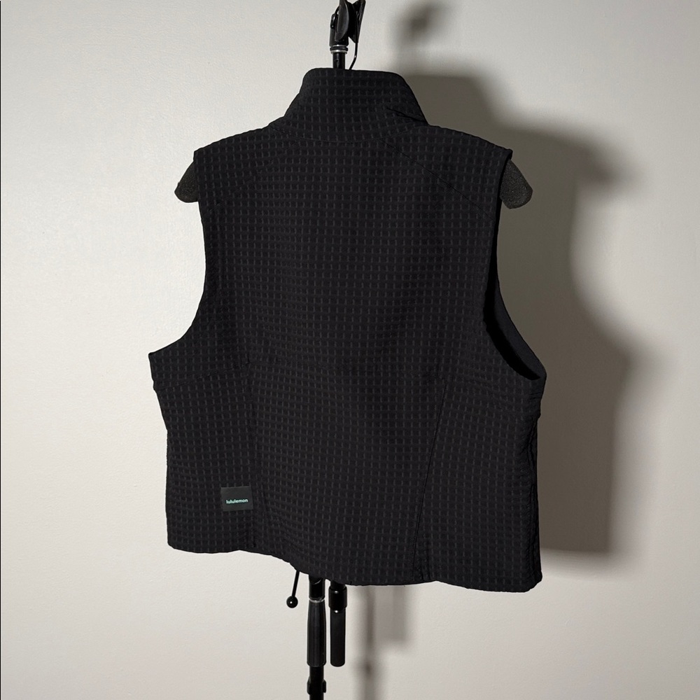 NWOT Lululemon Water-Repellent Fleece Hiking Vest Black - Picture 6 of 9